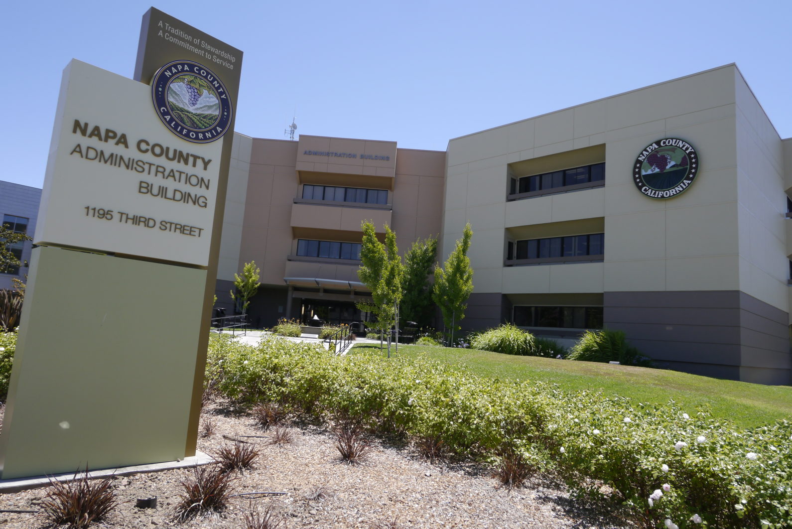 napa, administration building, earthquake, tlcd architecture