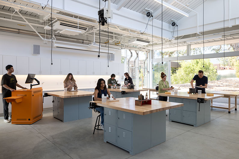 Art Studio showing indoor-outdoor connection and natural lighting for art studio at West Valley College Visual Arts Building